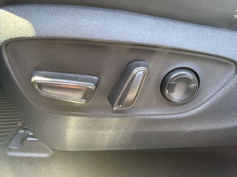 Used 2024 Toyota Grand Highlander FWD image 17