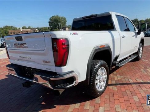 Used 2024 GMC Sierra 2500 SLT w/ SLT Premium Package image 9