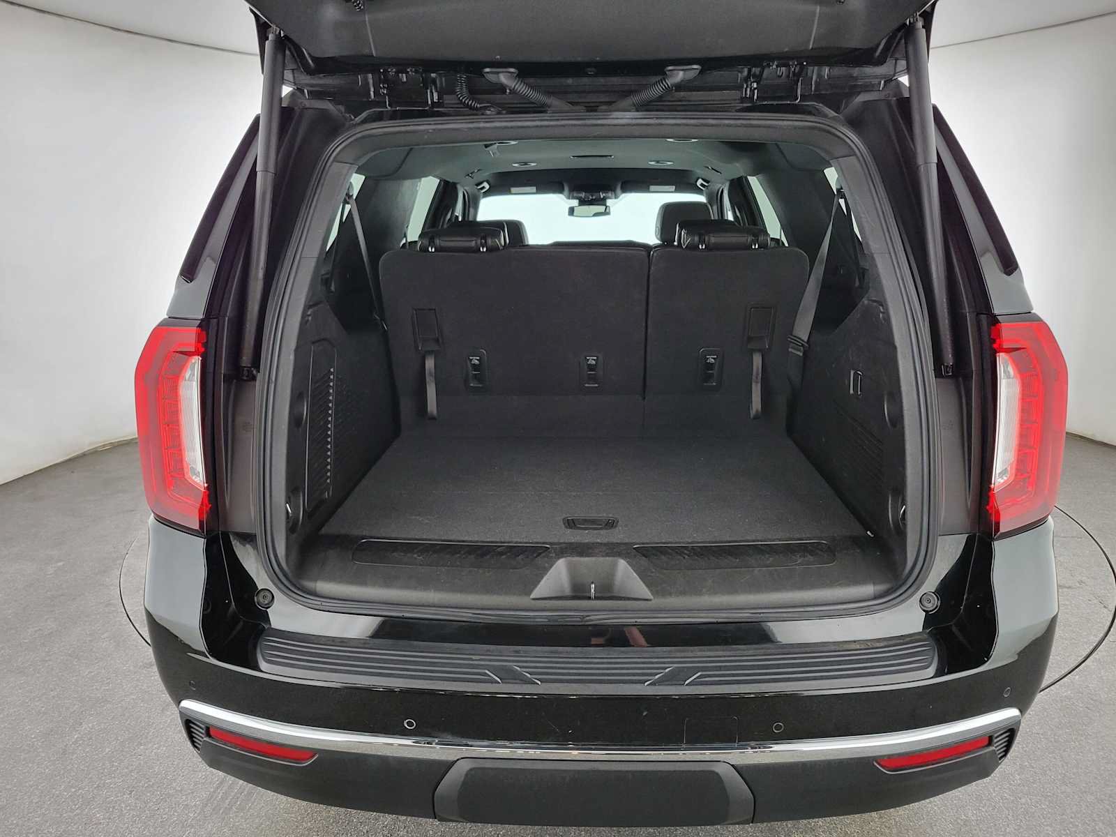 Used 2023 GMC Yukon XL SLT RWD image 15