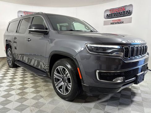 Used 2024 Jeep Wagoneer L Series II image 1