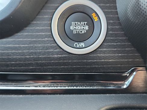 Used 2022 RAM 1500 Limited w/ Body Color Bumper Group image 17