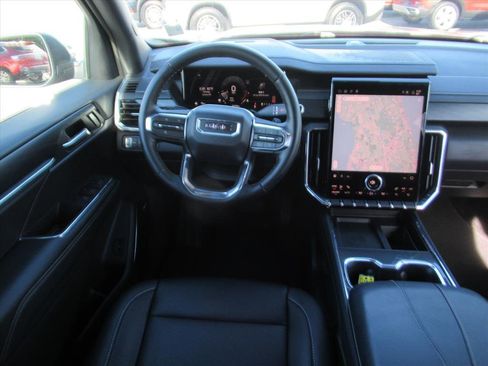 Used 2025 GMC Acadia Elevation image 12