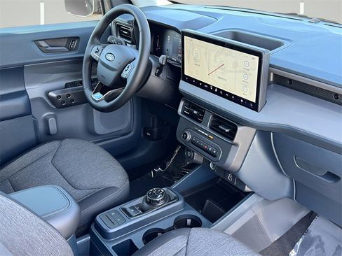 New 2025 Ford Maverick XLT w/ XLT Luxury Package image 13