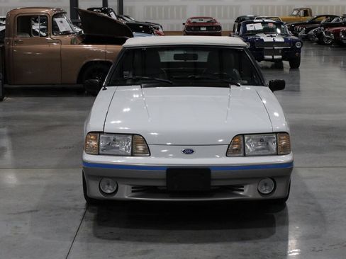 Used 1988 Ford Mustang GT RWD image 19
