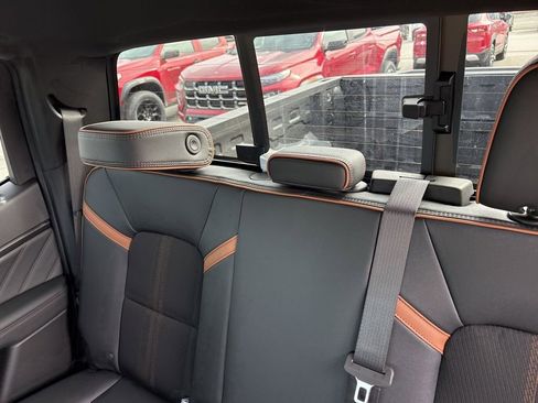 New 2026 GMC Canyon AT4 w/ Nightfall Essentials Package image 15