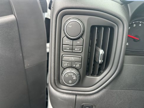 New 2026 Chevrolet Silverado 1500 W/T AWD/4WD image 9