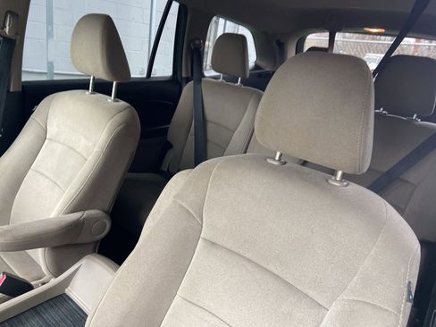 Used 2019 Honda Pilot LX image 12