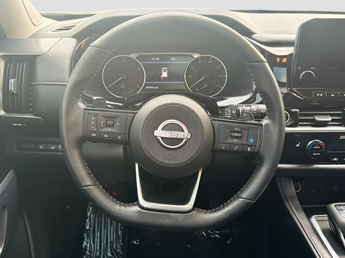 Used 2023 Nissan Pathfinder SL w/ SL Premium Package AWD/4WD image 18