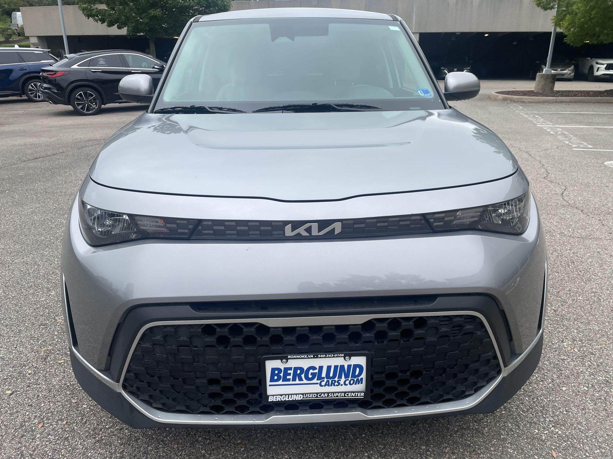 Used 2025 Kia Soul LX w/ LX Technology Package FWD image 8