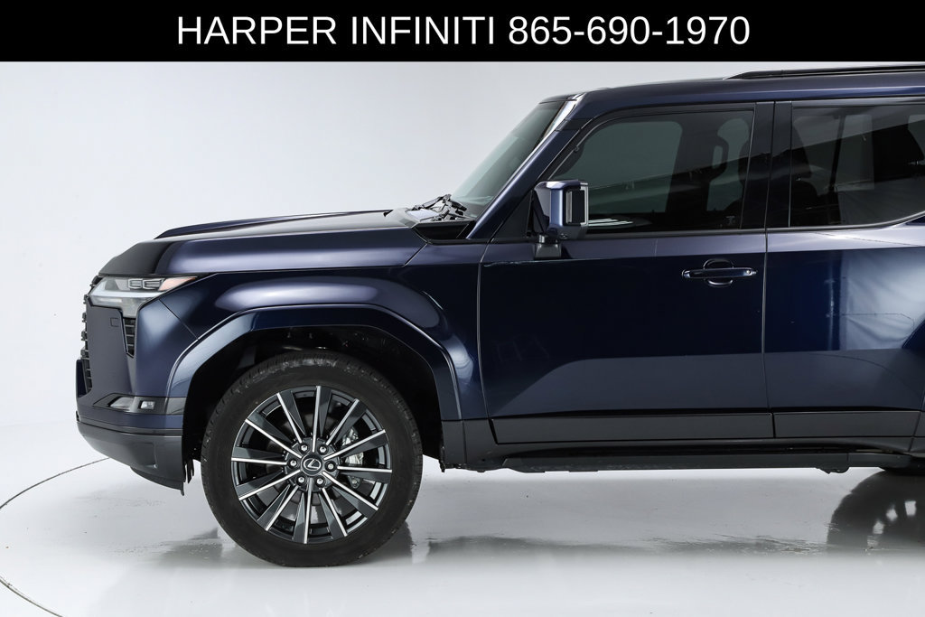 Used 2024 Lexus GX 550 w/ Accessory Package (2T) AWD/4WD image 3