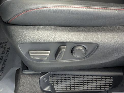 Used 2025 Toyota Sienna XSE image 12