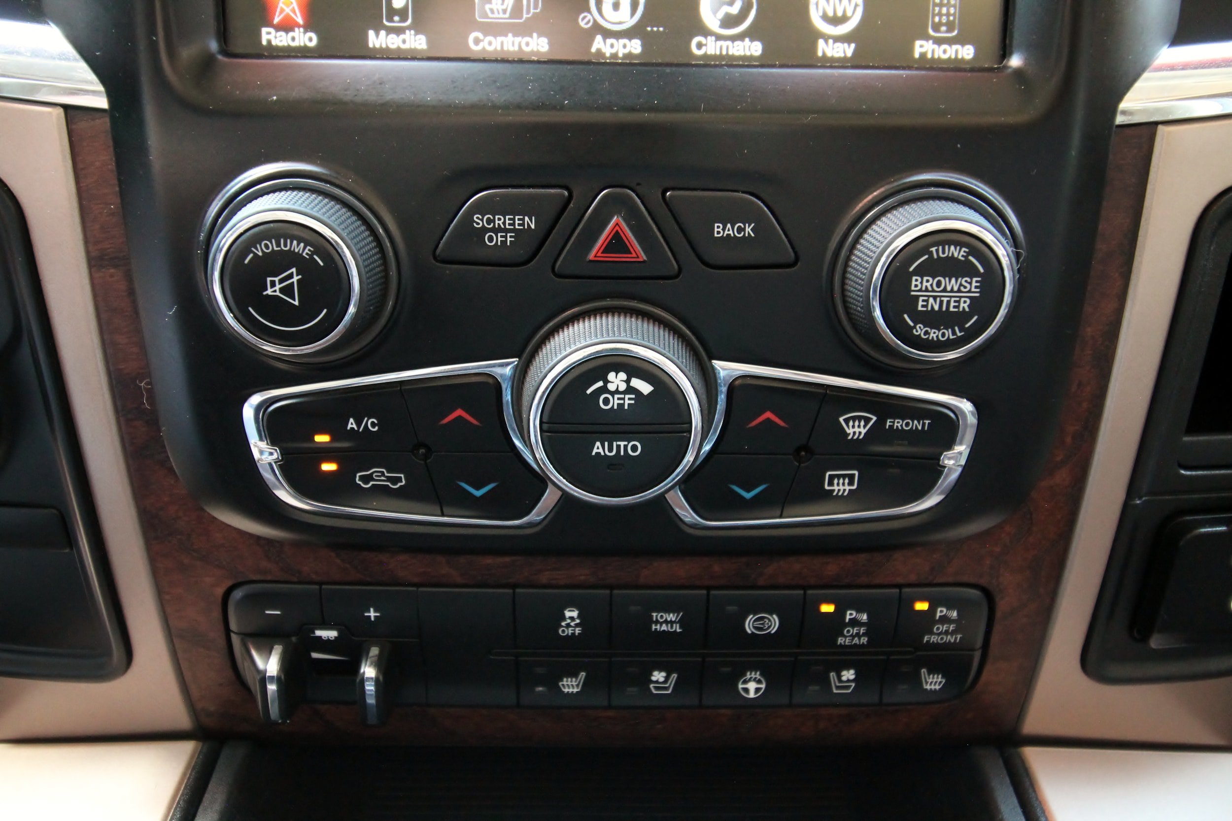 Used 2016 RAM 3500 Laramie Longhorn AWD/4WD image 34