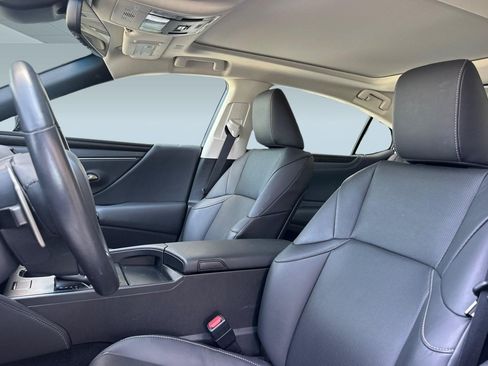 Certified 2025 Lexus ES 350 w/ Premium Package FWD image 5