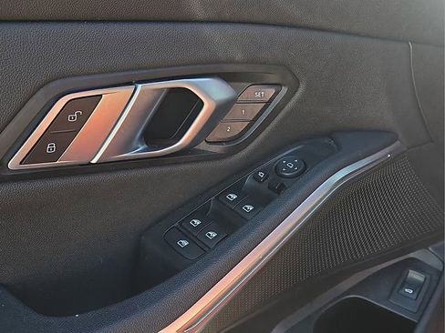 Used 2021 BMW 330i Sedan image 22