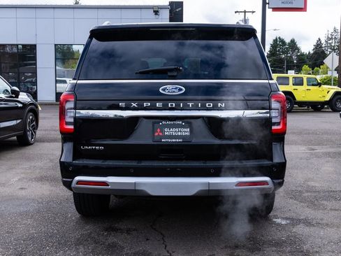 Used 2024 Ford Expedition Limited AWD/4WD image 5