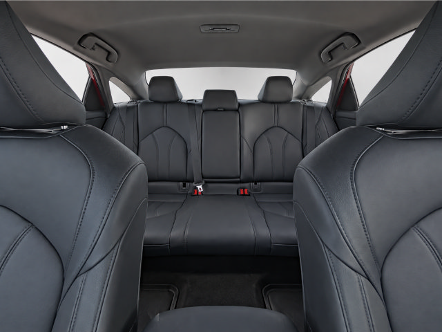 Used 2020 Toyota Avalon XLE w/ Moonroof Package FWD image 19