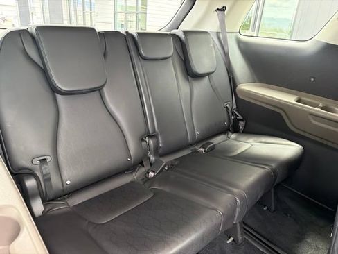 Used 2025 Kia Carnival FWD image 15