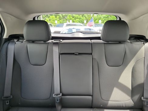 Used 2023 Buick Encore GX Select w/ Sport Touring Package FWD image 15