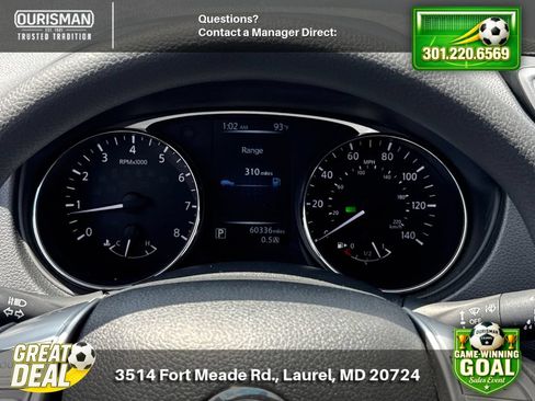 Used 2016 Nissan Rogue S w/ Appearance Package AWD/4WD image 10