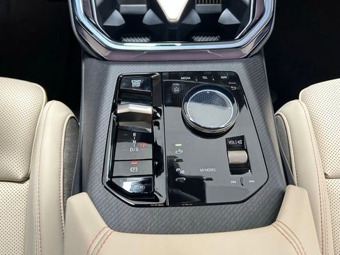 Used 2025 BMW X3 xDrive30i w/ Premium Package image 23