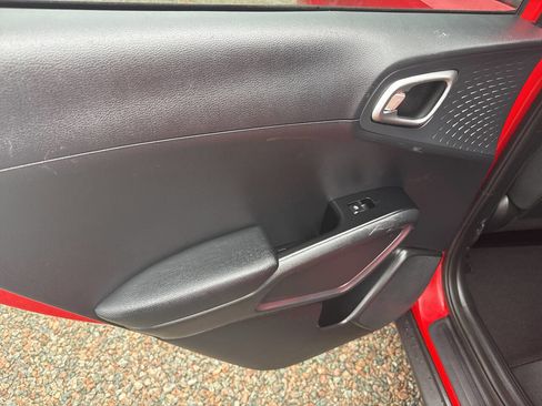 Used 2021 Kia Soul S image 18