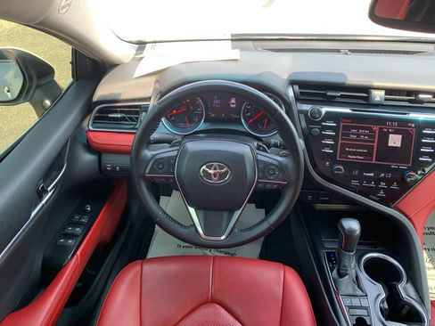 Used 2019 Toyota Camry XSE FWD image 17