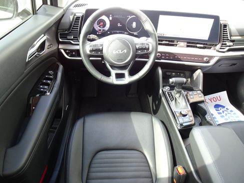 Used 2025 Kia Sportage SX AWD/4WD image 16