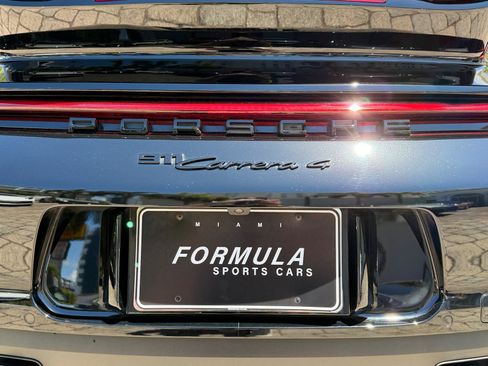 Used 2021 Porsche 911 Carrera 4 AWD/4WD image 15