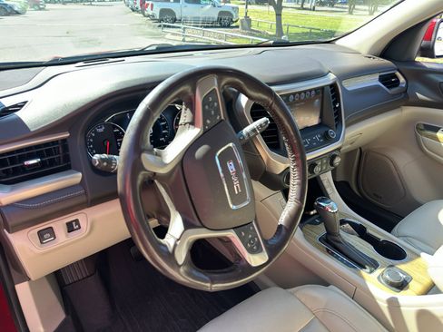 Used 2018 GMC Acadia Denali w/ Technology Package FWD image 20