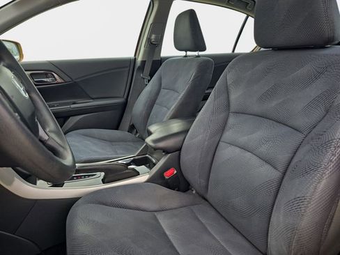 Used 2016 Honda Accord EX image 17