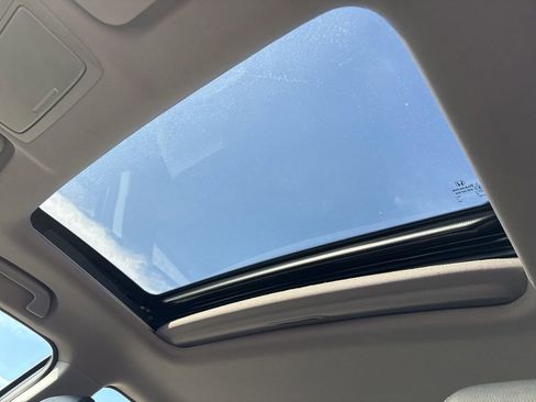 Used 2017 Honda Accord EX-L image 5