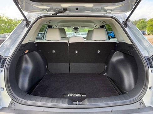 Used 2022 Toyota Corolla Cross L FWD image 28