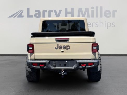 Used 2020 Jeep Gladiator Rubicon image 4