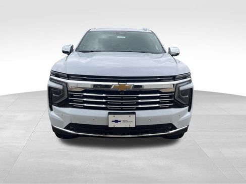 New 2026 Chevrolet Suburban Premier w/ Sun And Tow Package AWD/4WD image 8