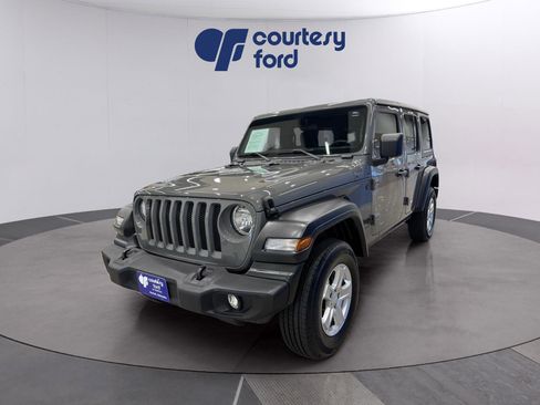 Used 2022 Jeep Wrangler Unlimited Sport image 3