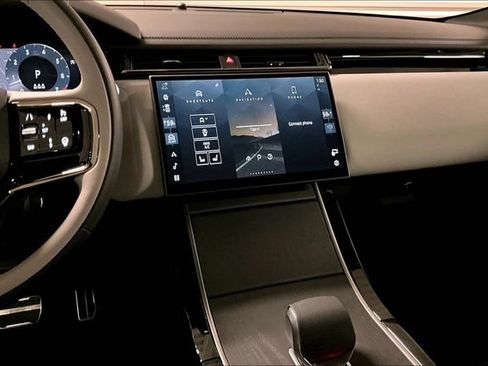 Certified 2026 Land Rover Range Rover Velar Dynamic SE AWD/4WD image 5