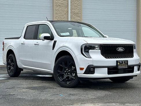 New 2025 Ford Maverick Lobo image 2