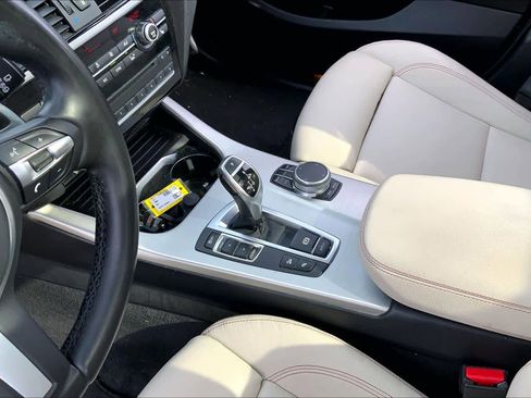 Used 2017 BMW X3 xDrive28i image 17