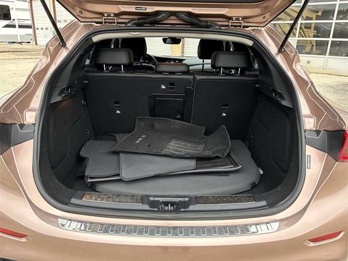 Used 2018 INFINITI QX30 Premium w/ Cargo Package image 23