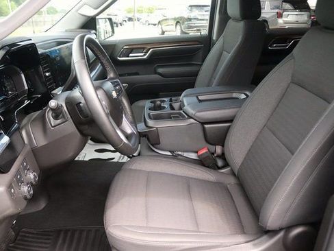 Used 2024 Chevrolet Silverado 1500 LT image 14