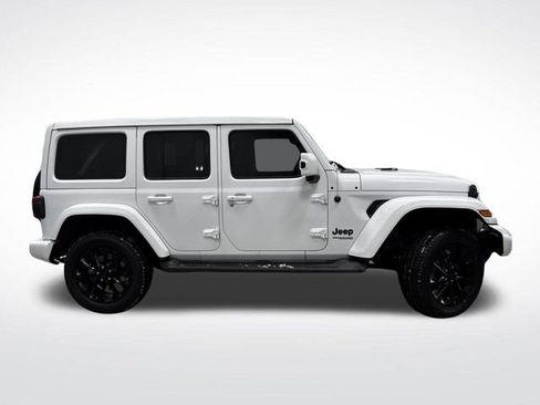 Used 2021 Jeep Wrangler Unlimited Sahara image 2