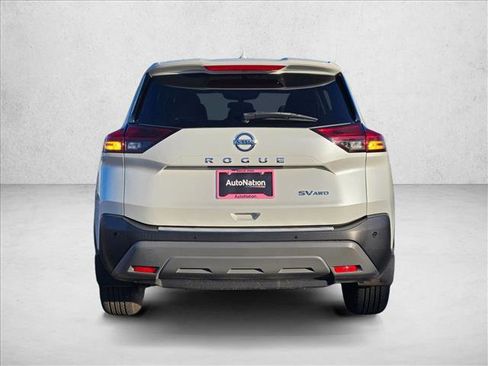 Used 2021 Nissan Rogue SV image 6
