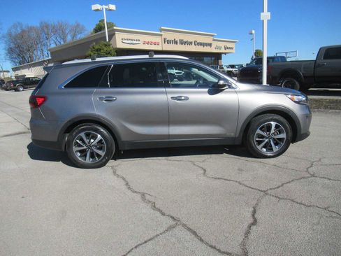 Used 2019 Kia Sorento EX image 9