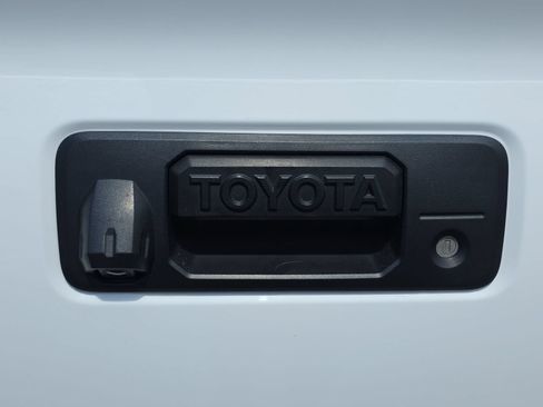 Used 2019 Toyota Tacoma TRD Pro AWD/4WD image 13