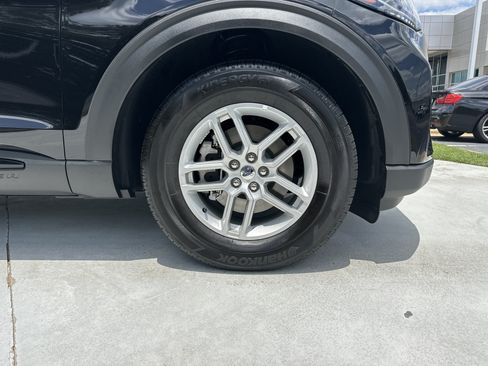 Used 2026 Ford Explorer Active RWD image 13