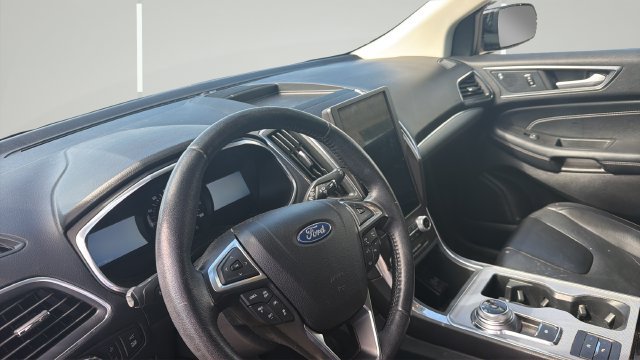 Used 2021 Ford Edge Titanium w/ Class II Trailer Tow Package AWD/4WD image 9