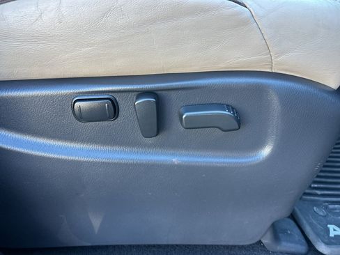 Used 2019 Nissan Armada Platinum w/ Captain's Chairs Package image 25