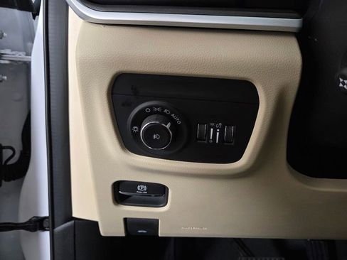 New 2026 Jeep Grand Cherokee Limited image 18