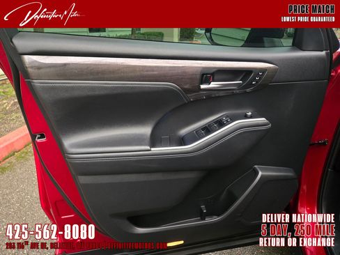 Used 2021 Toyota Highlander Platinum image 19