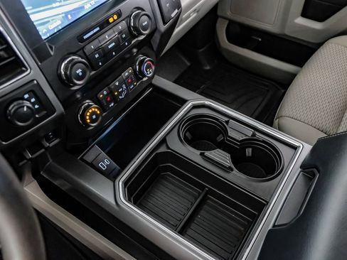 Used 2022 Ford F350 XLT w/ XLT Premium Package AWD/4WD image 24